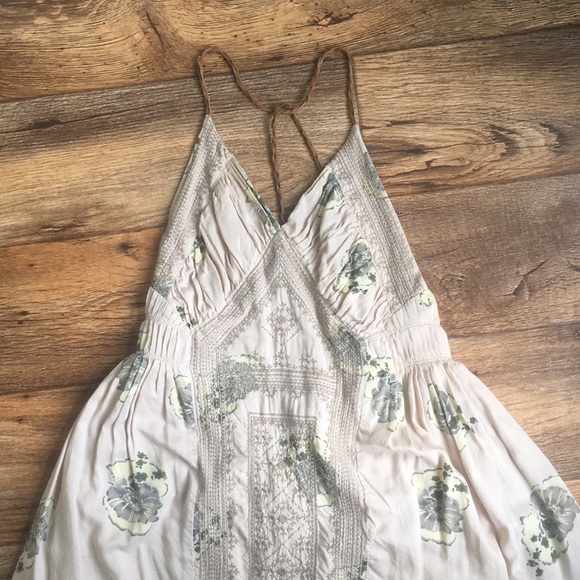 Summer dress - Picture 1 of 3